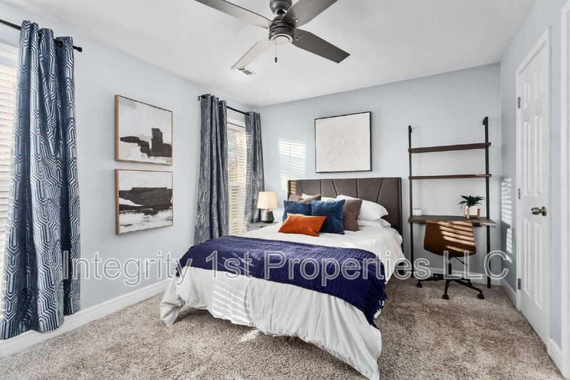 Shawnee House: 11221 West 59th Terrace