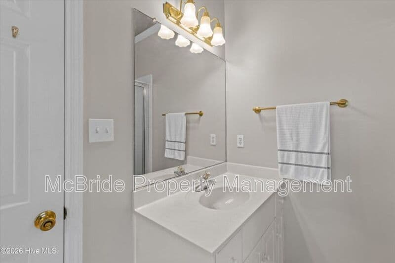 Evans House: 5105 Windmill Place