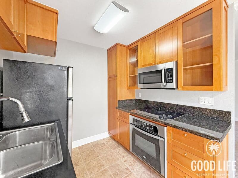 La Jolla Condo: 8512 Via Mallorca
