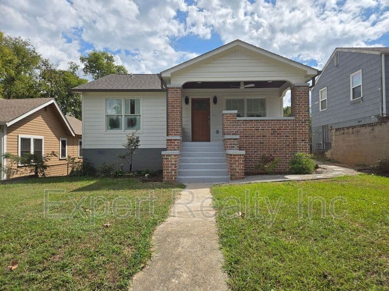 Birmingham House: 2747 17th Ave N
