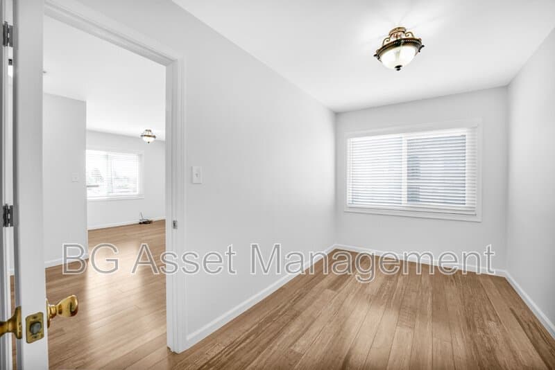 Berkeley Condo: 1919 Curtis Street