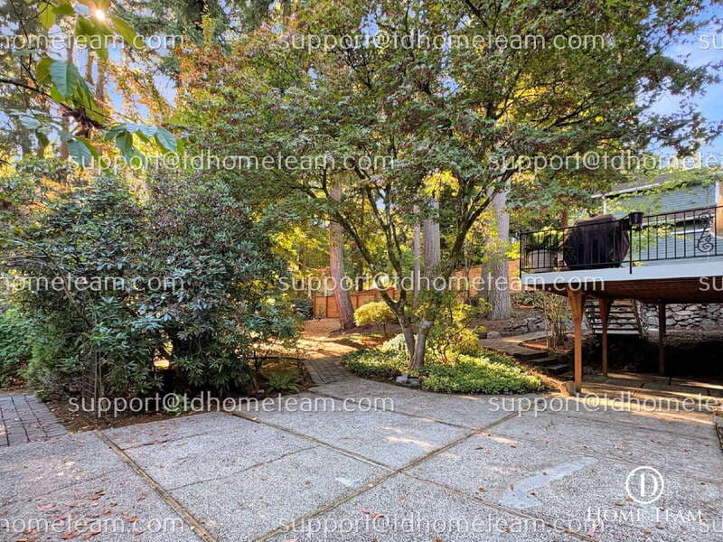 Bellevue House: 12903 NE 28th St