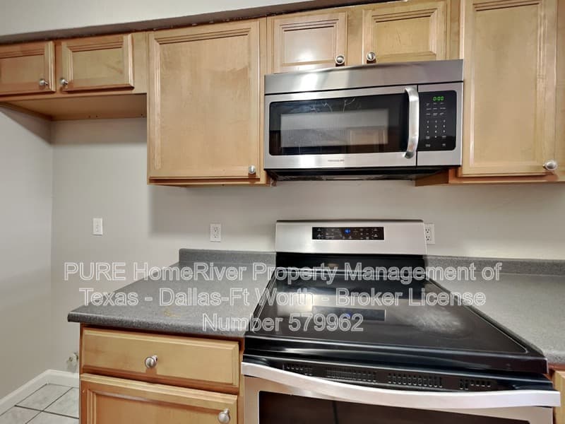 Arlington House: 5223 Windy Meadow Dr