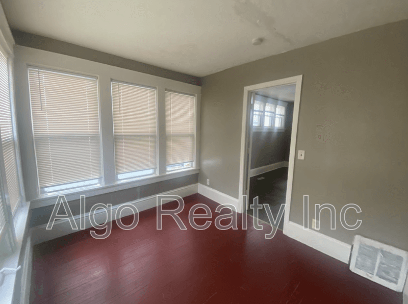 Minneapolis House: 2511 Logan Ave N