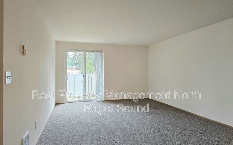 Marysville Condo: 11811 State Ave