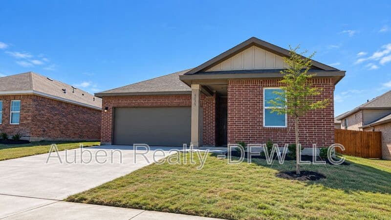 Fort Worth House: 6525 Trident Court