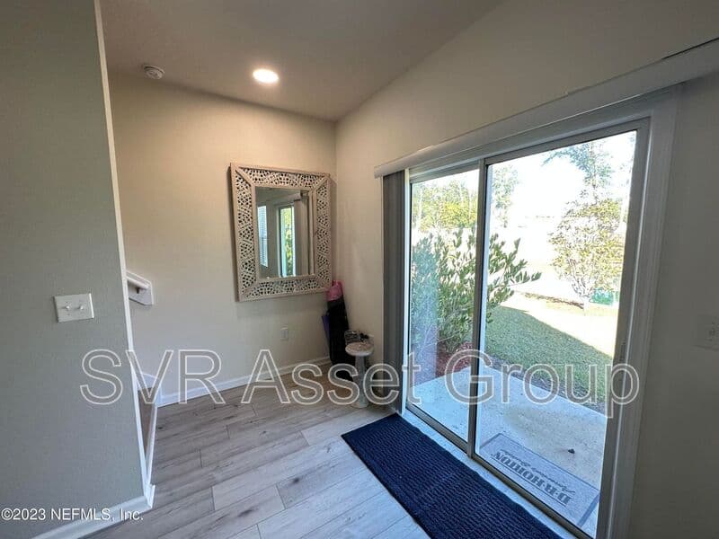 Jacksonville House: 257 ARALIA LN