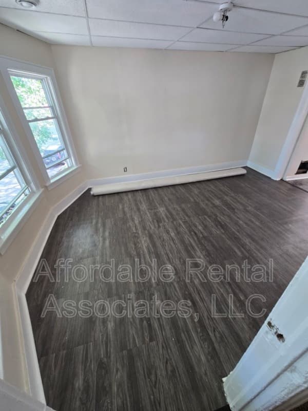 Milwaukee Condo: 1643 S 7th ST