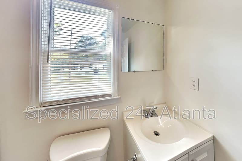 Atlanta House: 232 Chappell Rd NW