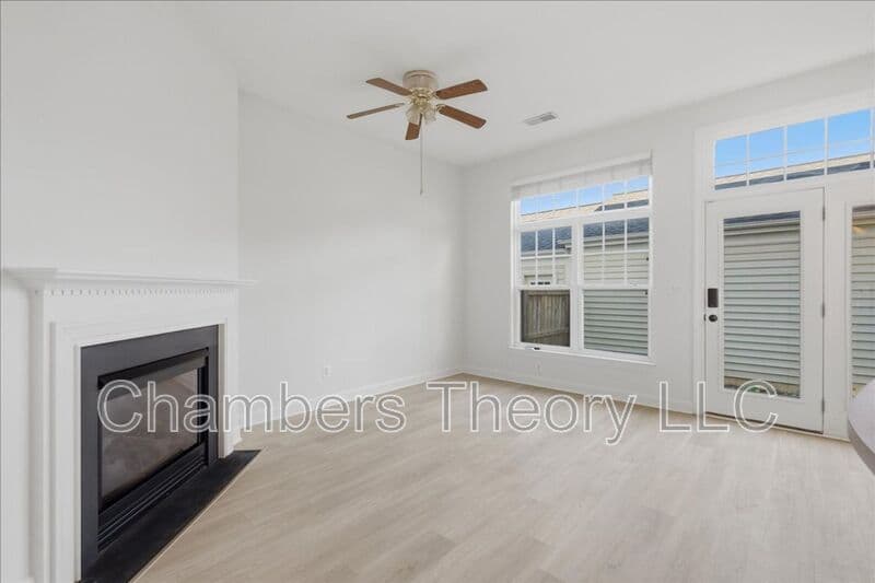 Bristow House: 9180 Ribbon Falls Loop