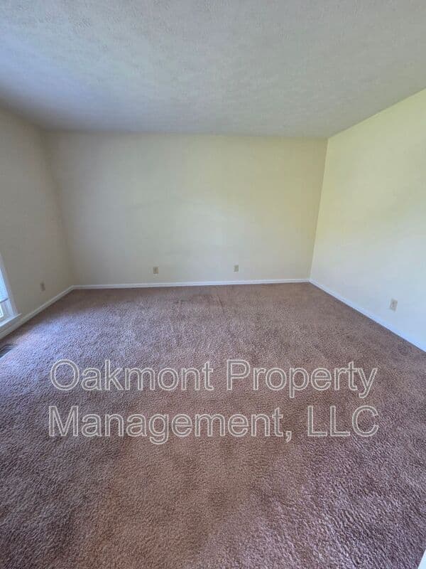 Fayetteville House: 7535 Hargrove Ct