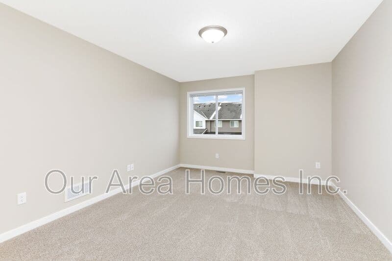 Otsego House: 6138 Manchester Ave NE