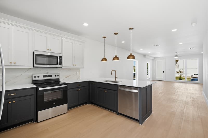 Fort Worth House: 2335 Benbrook Boulevard