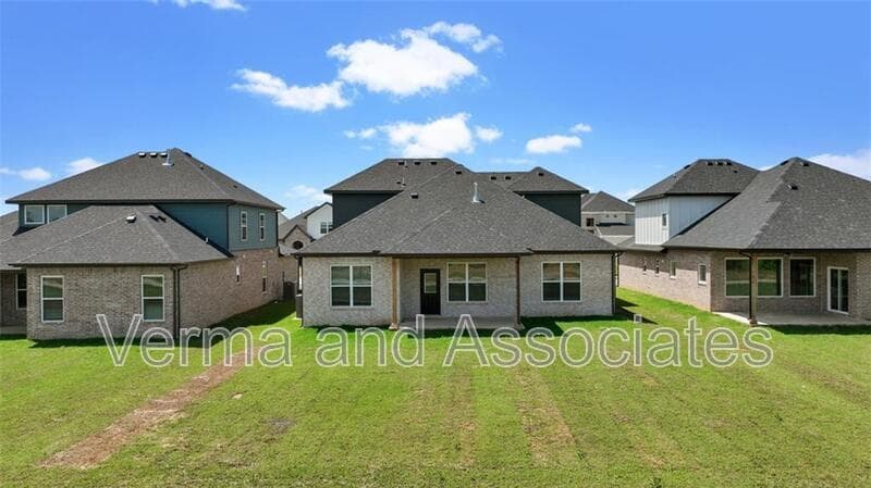 Centerton House: 1221 Mammoth St