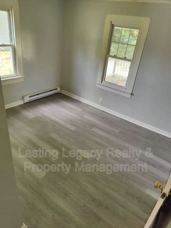 Winston Salem House: 2713 Old Greensboro rd