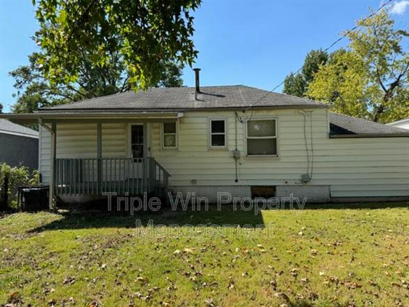 Saint Louis House: 7417 Pleaseway Drive