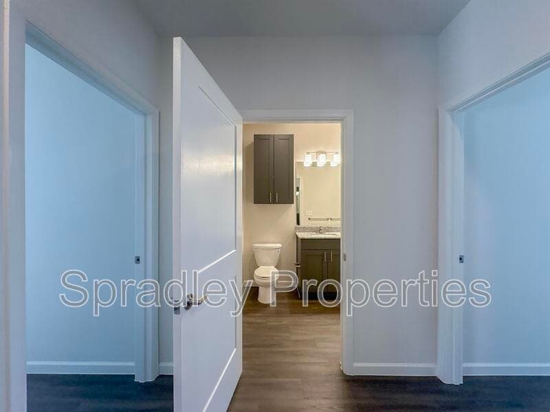 Belton Condo: 710 Shine St, Apt 1302
