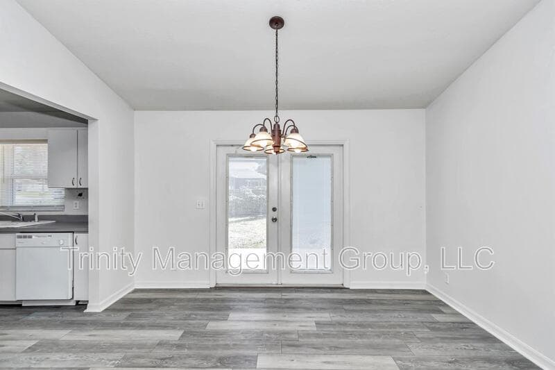 Ocala House: 2405 Southeast 46th Court