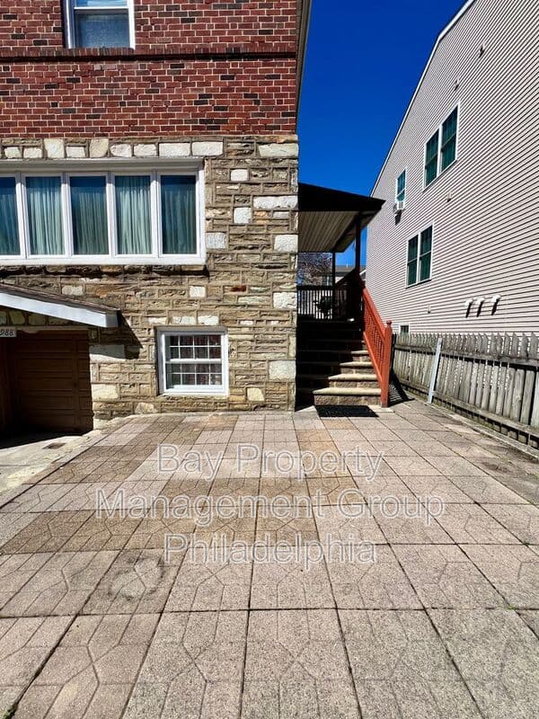 Philadelphia House: 2988 Welsh Rd