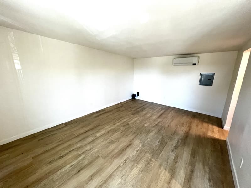 Chula Vista Condo: 245 Church Avenue