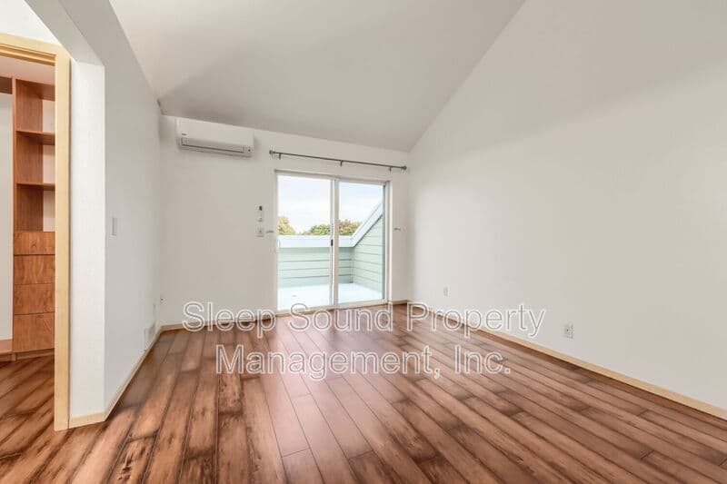 Portland Condo: 201 N Hayden Bay Dr