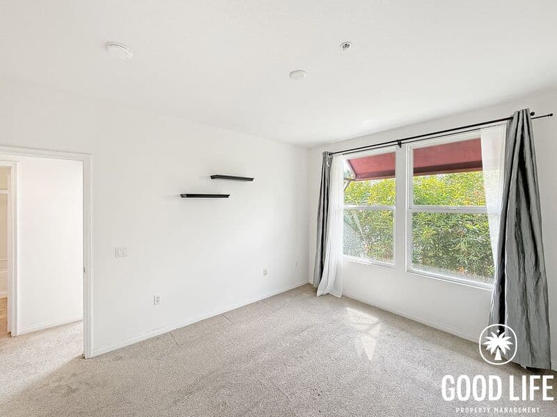 Garden Grove House: 12668 Chapman Ave