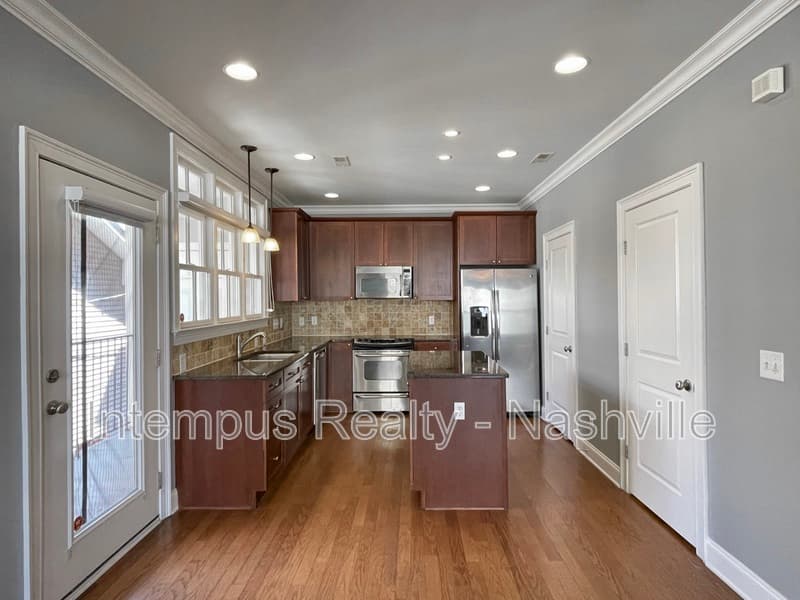 Nashville Townhome: 2110 Acklen Ave