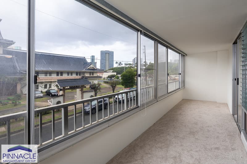 Honolulu Condo: 1122 Elm St. #205