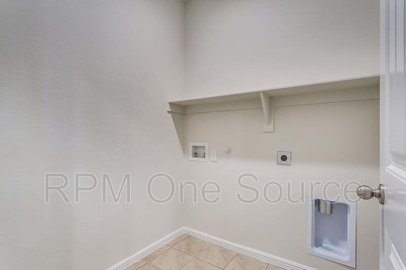 Ft. Worth House: 6320 Eagle Pier Way