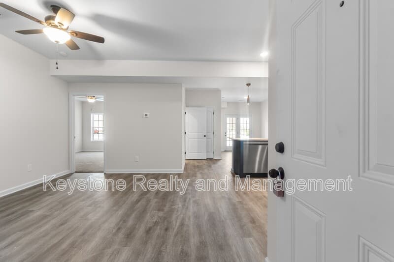 Clarksville Condo: 229 E. Johnson Circle