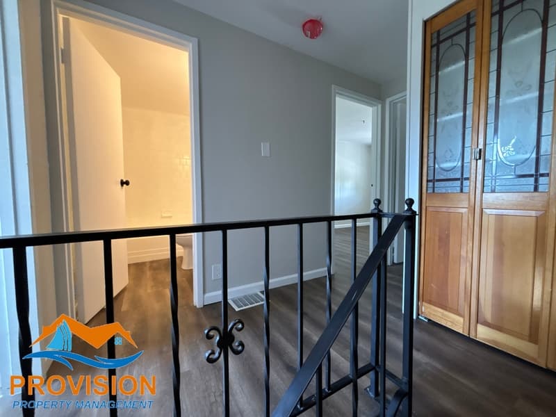 Baltimore Townhome: 2921 Freeway