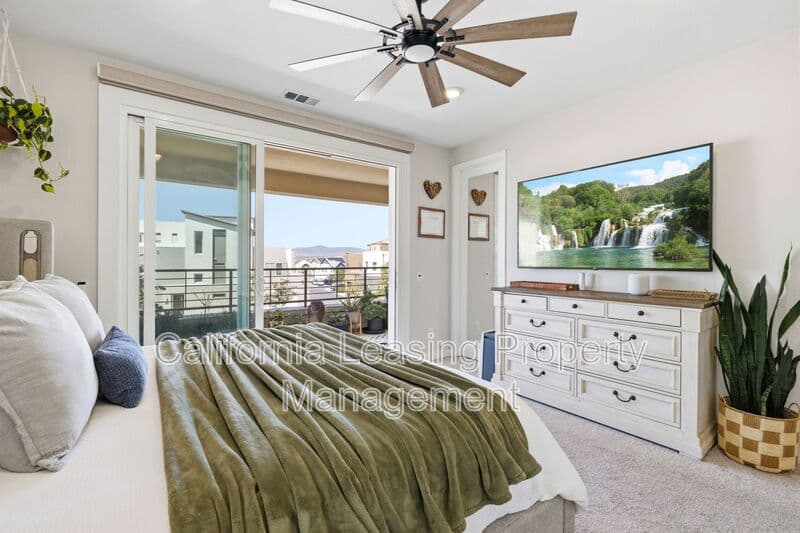Valencia House: 27233 Red Willow Court