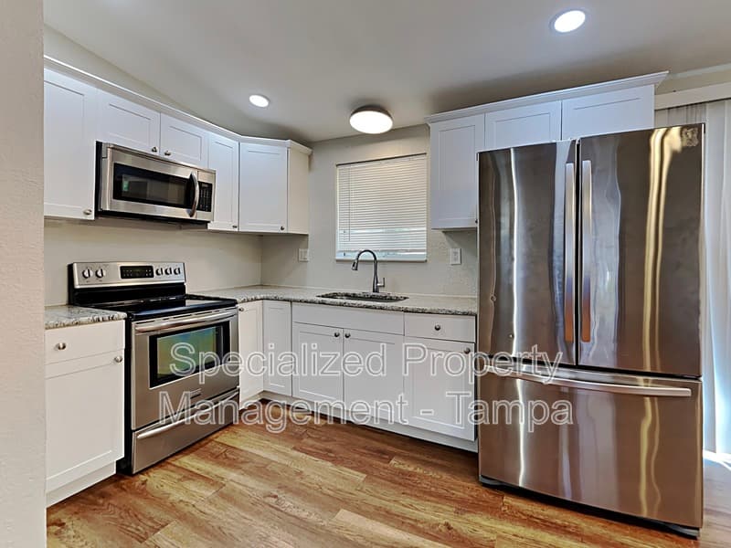Spring Hill House: 13426 Tyringham St