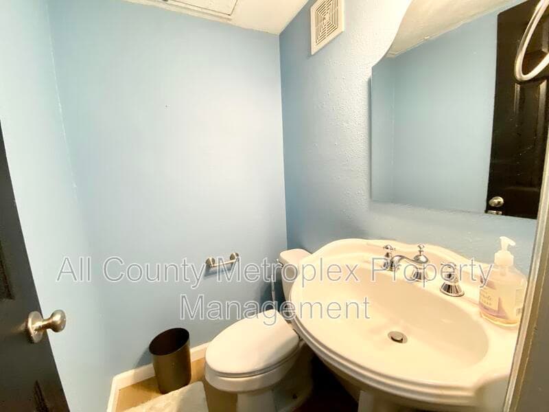 Dallas House: 4520 Holland Avenue