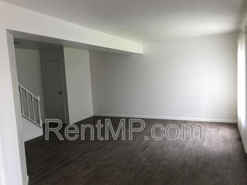 Mt Pleasant Townhome: 1825 S Crawford - Unit E02