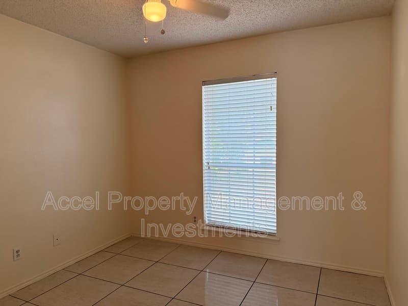McAllen House: 6617 N. 40th