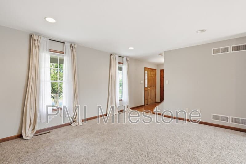 Chambersburg House: 233 Carmack Dr
