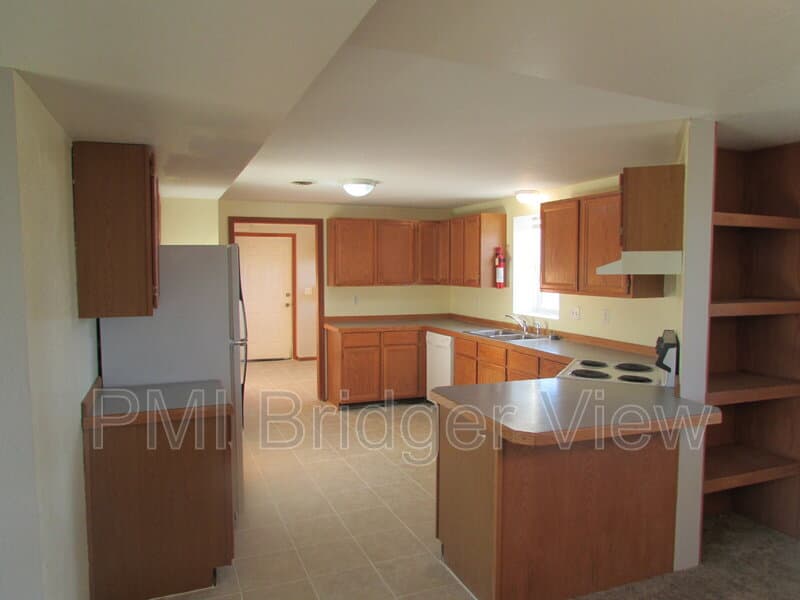 Belgrade Condo: 510 South Circle Drive
