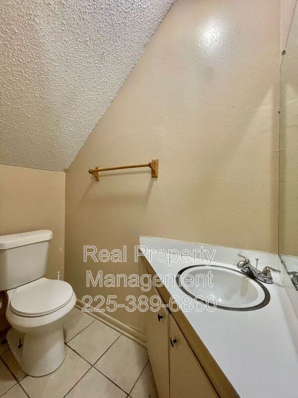 Baton Rouge Townhome: 10952 Cherry Hill Ave.