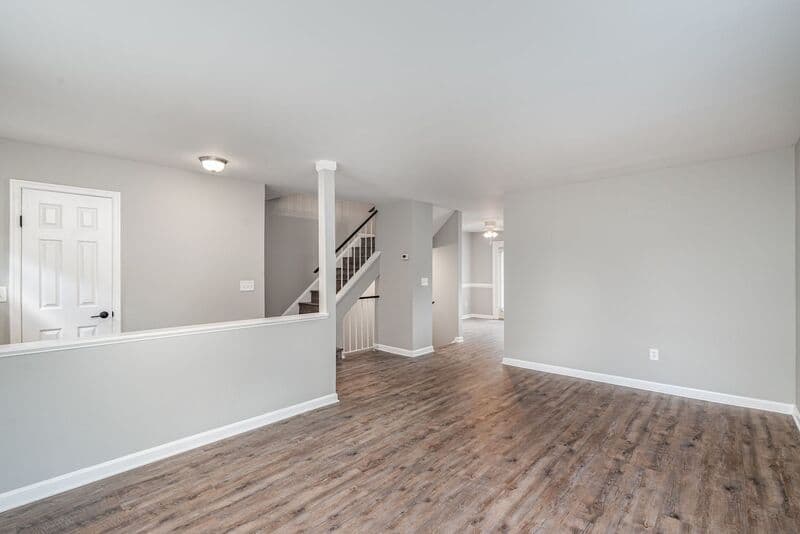 Fredericksburg House: 10701 Houck Dr