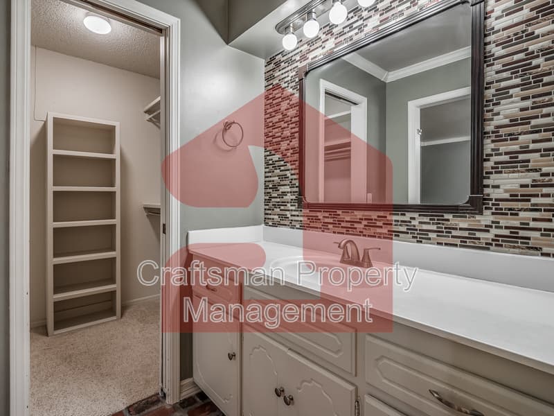 Oklahoma City House: 5313 Northwest 110th Street