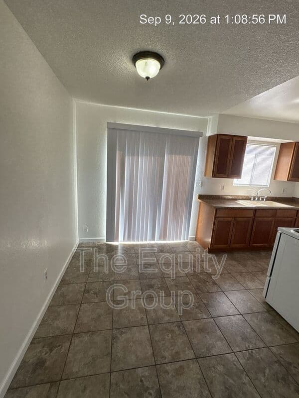 Visalia Condo: 1649 East Douglas Ave