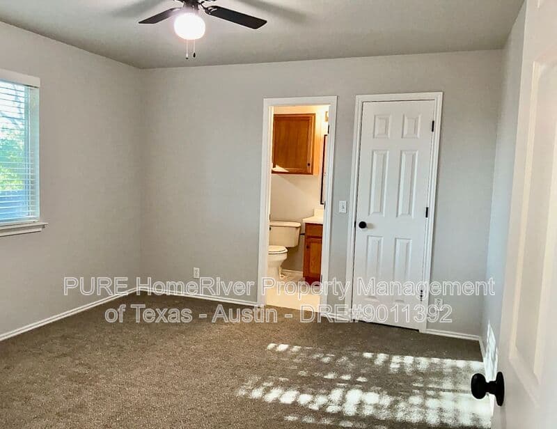 Taylor House: 3003 Tyler LN