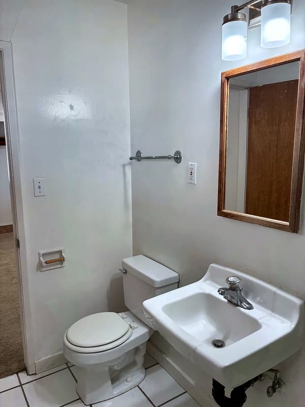 San Diego Condo: 3920.5 Sequoia Street