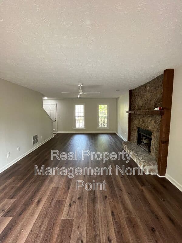 Johns Creek House: 11010 Spotted Pony Trail