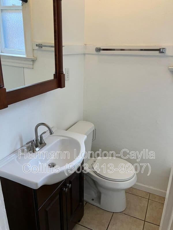 Saint Louis House: 4657-4659 Idaho Ave