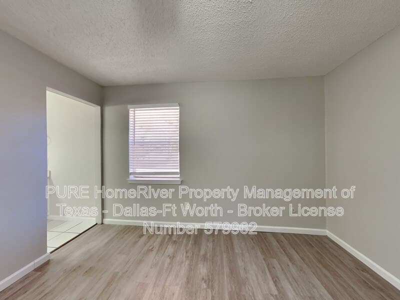 Arlington House: 5223 Windy Meadow Dr