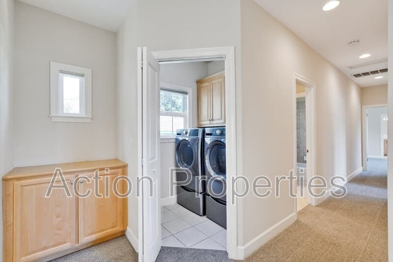 San Jose House: 1182 Curtiss Avenue