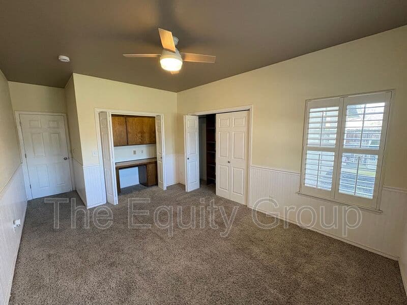 Hanford House: 540 West Birch Ct