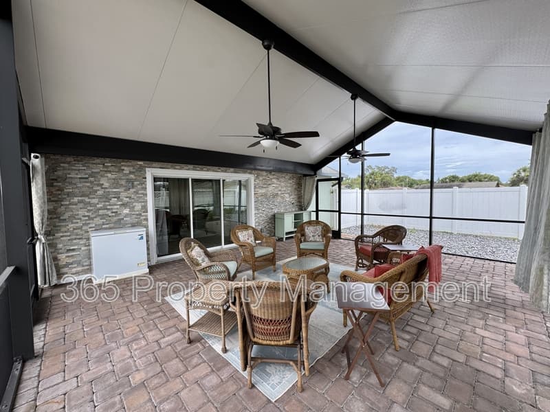 Spring Hill House: 6153 Mountain Way Avenue